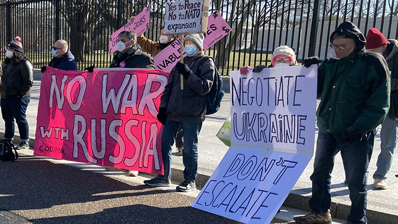 In DC, protesters rally to stop the Ukraine war and pass the ERA