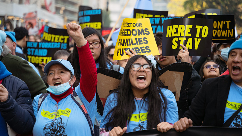 ¡Defender a las comunidades de inmigrantes!